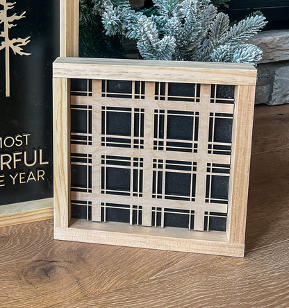 Plaid Holiday Sign