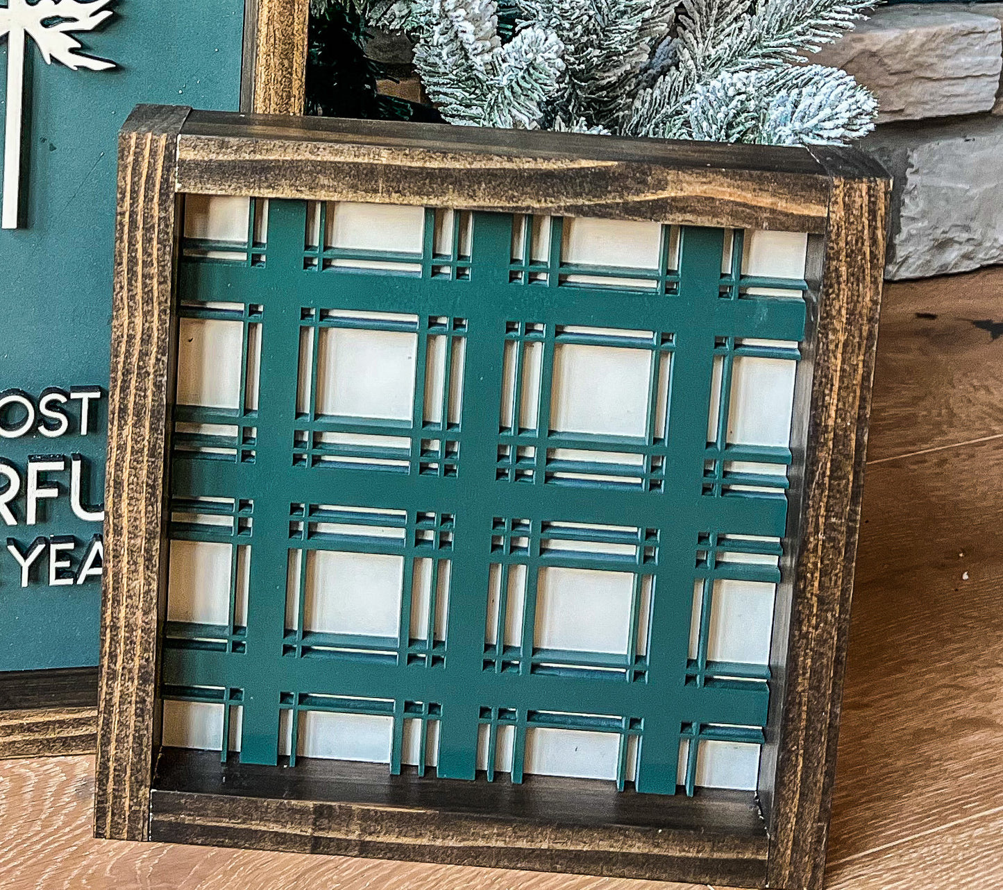 Plaid Holiday Sign