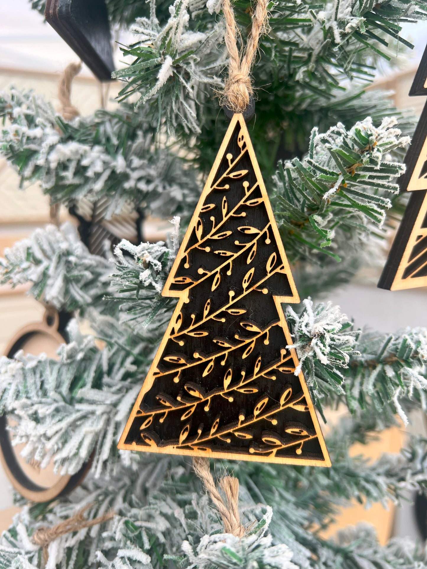 Modern Christmas Tree Ornaments